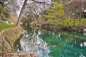 Graham Haus' River Condo: Walk to Schlitterbahn!