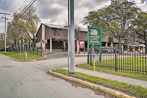 Graham Haus' River Condo: Walk to Schlitterbahn!