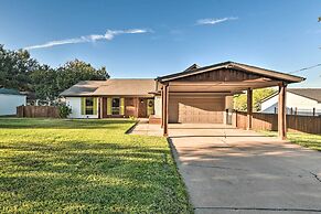 Granbury Home w/ Lake Granbury Access + Dock!