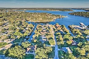 Granbury Home w/ Lake Granbury Access + Dock!