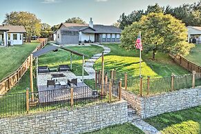Granbury Home w/ Lake Granbury Access + Dock!