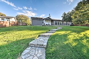 Granbury Home w/ Lake Granbury Access + Dock!