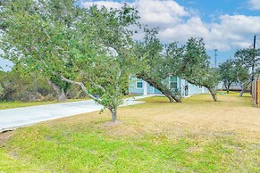 Pet-friendly Rockport Retreat Near Beach!