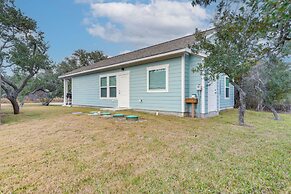 Pet-friendly Rockport Retreat Near Beach!