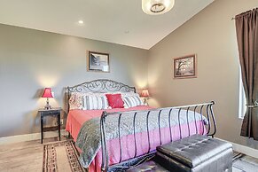 'gorge Retreat' - Modern Carson Home w/ Mtn Views!