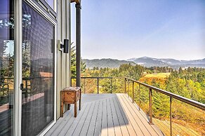'gorge Retreat' - Modern Carson Home w/ Mtn Views!
