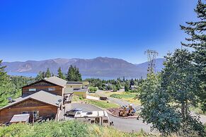 'gorge Retreat' - Modern Carson Home w/ Mtn Views!