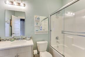 'gorge Retreat' - Modern Carson Home w/ Mtn Views!