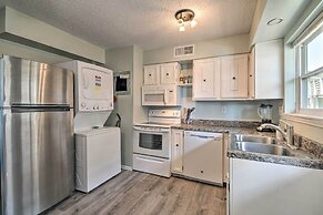 Gulf Shores Condo w/ Pool & Grill: Walk to Beach!