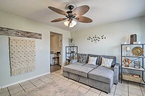 Gulf Shores Condo w/ Pool & Grill: Walk to Beach!