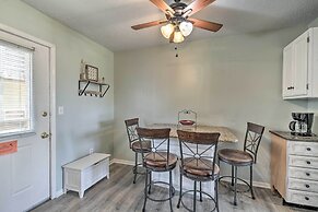 Gulf Shores Condo w/ Pool & Grill: Walk to Beach!