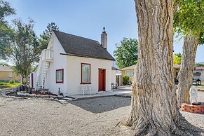 Kik-n-bak Cottage w/ Beautiful Mountain View