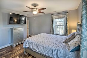 High Point Home ~ 1 Mi to Oak Hollow Lake!