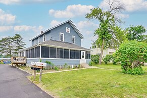 Welcoming Lakefront Mound Apartment w/ Fire Pit!