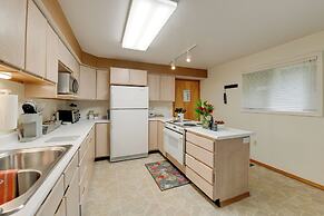 Juneau Apartment - Walk to Hiking & Breweries