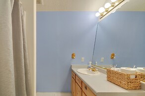 Alton Cabin w/ Deck ~ 2 Mi to Dixie Nat'l Forest!