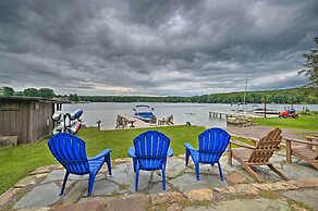 Indian Lake Retreat w/ Wet Bar & Covered Deck