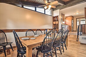 Indian Lake Retreat w/ Wet Bar & Covered Deck