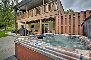Indian Lake Retreat w/ Wet Bar & Covered Deck