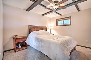 Indian Lake Retreat w/ Wet Bar & Covered Deck