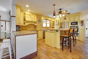 Idyllic Atlantic City Home - 1 Block to Beach