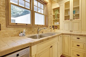 Idyllic Atlantic City Home - 1 Block to Beach