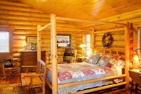'lacy's Log Cabin' Alto Home w/ Mountain Views!