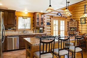 'lacy's Log Cabin' Alto Home w/ Mountain Views!
