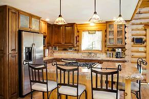 'lacy's Log Cabin' Alto Home w/ Mountain Views!
