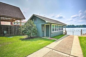 Hot Springs Hideaway on Lake w/ Kayaks & Dock!