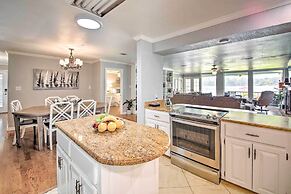 Kayaks & Dock: Lakefront Hot Springs Hideaway