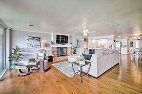 Kayaks & Dock: Lakefront Hot Springs Hideaway