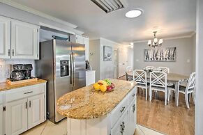 Kayaks & Dock: Lakefront Hot Springs Hideaway