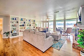 Kayaks & Dock: Lakefront Hot Springs Hideaway