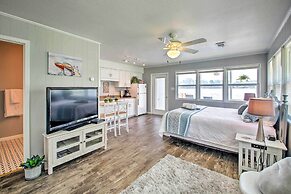 Kayaks & Dock: Lakefront Hot Springs Hideaway