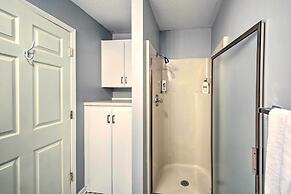 Kayaks & Dock: Lakefront Hot Springs Hideaway