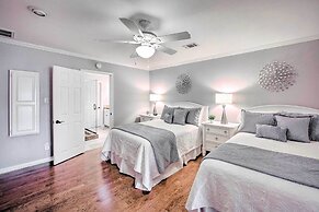 Kayaks & Dock: Lakefront Hot Springs Hideaway