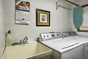 Lakefront Eau Galle Home w/ Hot Tub & Fire Pit