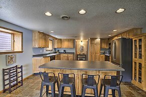 Lakefront Eau Galle Home w/ Hot Tub & Fire Pit
