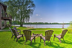 Lakefront Eau Galle Home w/ Hot Tub & Fire Pit