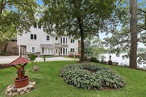 Lakefront Genoa City Home w/ Private Beach