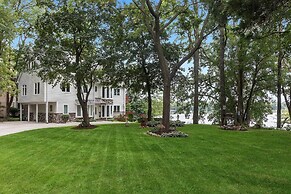 Lakefront Genoa City Home w/ Private Beach