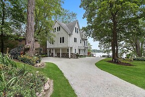 Lakefront Genoa City Home w/ Private Beach