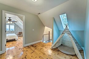 Lakefront Genoa City Home w/ Private Beach