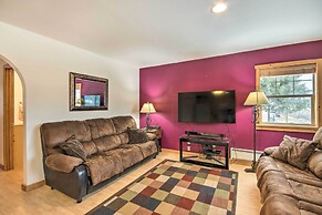 Inviting Townhome: 30 Mi to Yellowstone NP!