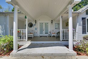 Relaxing New York Home w/ Boat Dock & Lake View!