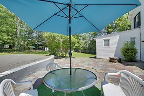 Relaxing New York Home w/ Boat Dock & Lake View!