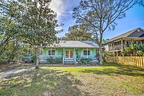 Oak Island Home w/ Yard < 1 Mi to the Beach!