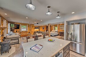 Cozy Wisconsin Studio, 11 Mi to Lake Geneva!