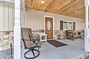 Peaceful & Secluded Knoxville Retreat w/ Deck